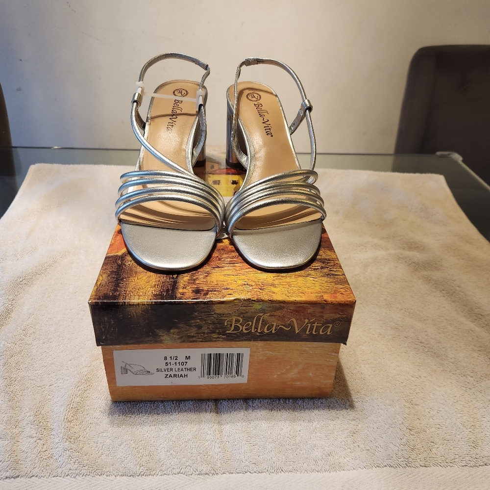 Bella Vita Women's Silver Strappy Sandals